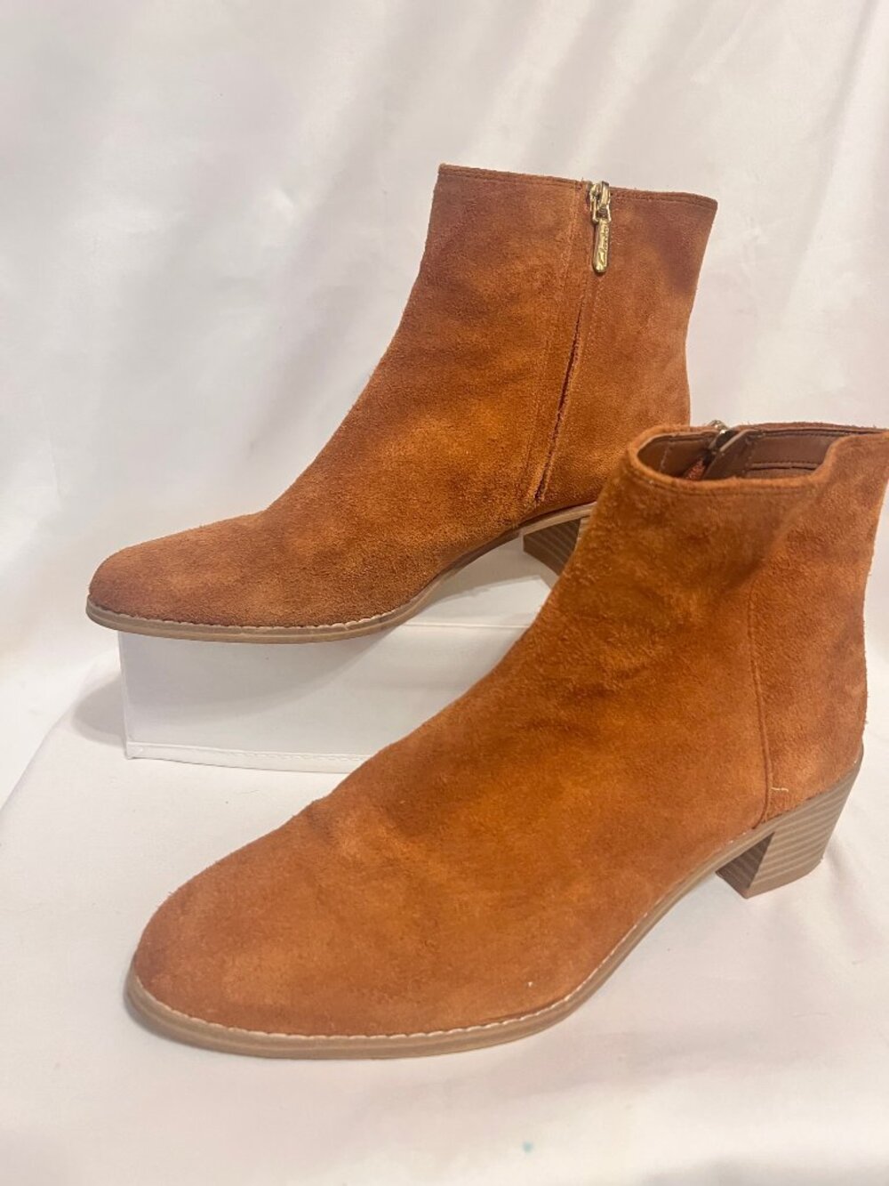 Clarks Somerset Orange Suede Feel Ankle 2" Heeled Bootie Boots-Size 11-Gold Zip - Picture 8 of 14